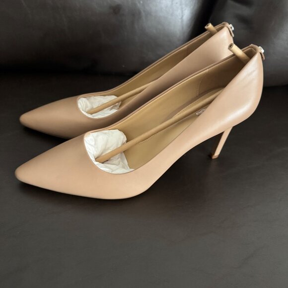 Michael Kors Dorothy flex pump Womens khaki Pointed Toe Leather Heels Size 9M - Picture 1 of 11